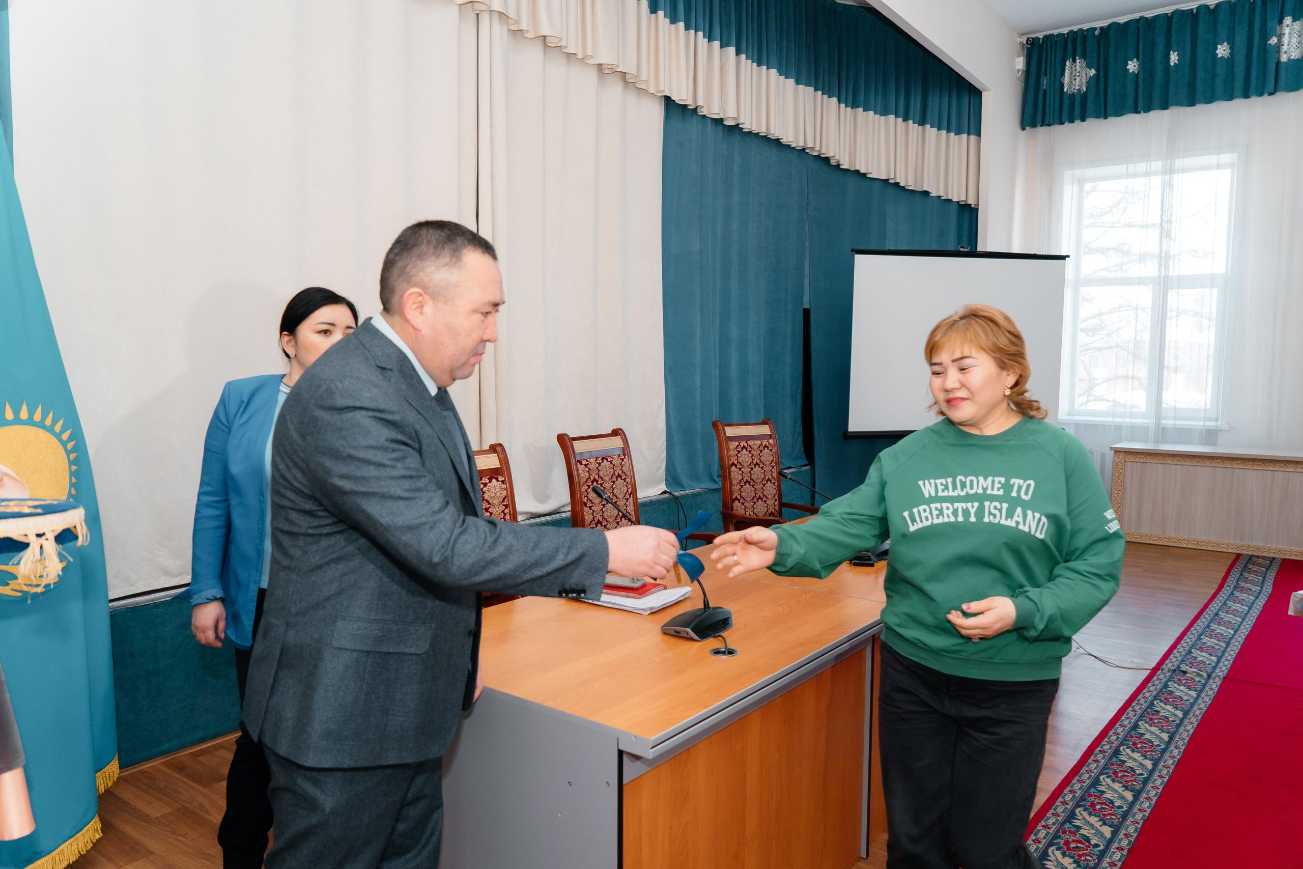 Двойной праздник — в новые дома вселяются очередники в Семее — Объектив  Восток